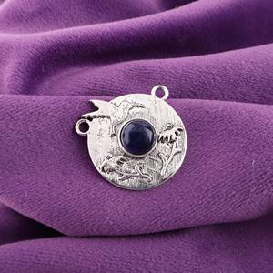 Pendentif médaillon pièce gravée colibris en pierre précieuse Sodalite bleue, serti clos à taille ronde, plaqué argent 925, pour soirées cocktails - Product Image 2