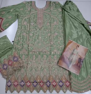 Diseñador Heavy Creep Silk Palazzo Dupatta con Secuencia de trabajo de bordado de impresión multidigital para ocasiones de fiesta India pakistaní - Product Image 3