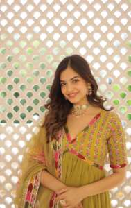 ชุดเดรสยาวผ้าไหมปักลายผ้าจอร์เจียสำหรับผู้หญิงดีไซน์พิเศษปักเลื่อมลาย zari ชุดออกงานผ้าไหมสำหรับงานแต่งงานและงานปาร์ตี้ - Product Image 4