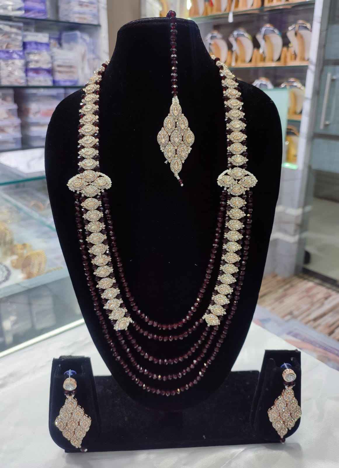 สีน้ำตาล