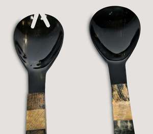 Ensemble de serveurs à salade en corne naturelle et en bois artisanal de luxe avec des poignées incrustées de motifs carrés uniques - Product Image 4