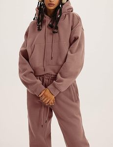 ชุดเซ็ตทูพีซ เสื้อครอปและกางเกงจ็อกเกอร์สำหรับผู้หญิง ดีไซน์หรูหรา ระบายอากาศได้ดี แห้งเร็ว เหมาะสำหรับออกกำลังกาย ท่องเที่ยว และสวมใส่ในชีวิตประจำวัน - Product Image 5