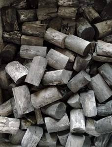 Blanc Charcoal Binchotan Stick Forme BBQ Du Vietnam Fournisseur-Blanc de bois dur Charcoal Exportation vers l'UE, le Japon, etc. - Product Image 5