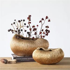 Vase à fleurs de table creux en métal fait main de qualité supérieure moderne Vases d'affichage décoratifs pour salon et réception de mariage pour la maison - Product Image 5