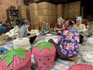 Panier de rangement en rotin tressé en forme d'animal pour la décoration intérieure, panier de Noël, panier cadeau mignon, vente en gros - Product Image 3