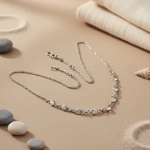 Collier pour femme en argent plaqué or avec chaîne à maillons, zircone cubique, symbole religieux chrétien, perle et diamant, idéal pour les fêtes et la mode - Product Image 2