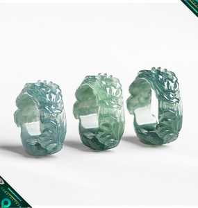 Anillo de Jade Azul Natural Tallado Stonewave, Anillo de Boda Clásico de Plata de Ley, Acabado Liso Hecho a Mano - Product Image 2