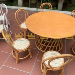 Juego de mesa y silla de ratán redondo naranja claro moderno para niños reciclable y seguro para uso al aire libre para hoteles - Product Image 3