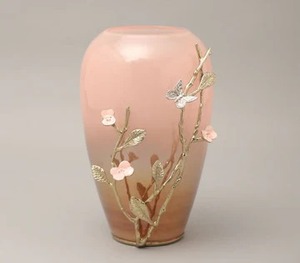 Luxueux joli vase à fleurs florales rose Pièce décorative de designer unique parfaite pour les fleurs artificielles et les intérieurs - Product Image 5