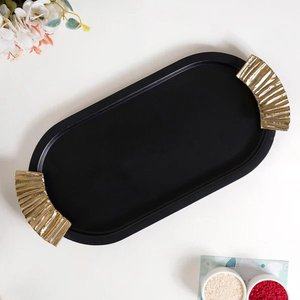 Bandeja DE SERVICIO DE METAL Trending 2025 con asas de hoja dorada, acabado negro para el hogar y la boda, Bandejas para servir cenas de mesa - Product Image 3