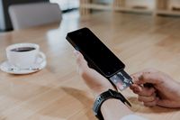 Haute Qualité A80 Android 7.1 De Poche Android 4G EFT POS Terminal, Code À Barres Scanner PDA, POS NFC Lecteur