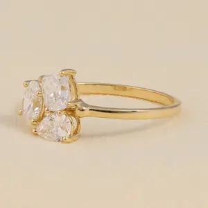 Anillo de Compromiso con Diamante Cultivado en Laboratorio, Corte Ovalado, Tipo Pera, en Plata de Ley/Platino, Claridad VS1, Elegante - Product Image 3