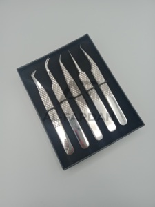 Venta al por mayor de pinzas de extensión de pestañas de acero inoxidable sostenible logotipo privado personalizado agarre de diamante espejo puntiagudo pulido pestañas - Product Image 4
