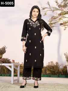 Ropa étnica india Khadi algodón bordado trabajo Kurti con conjunto de pantalón de talla grande disponible para mujeres ropa informal y de festival - Product Image 3