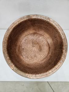 Cuenco de Spa de cobre hecho a mano personalizable de 45x45x17 cm con acabado martillado de doble tono Producto de belleza y cuidado personal - Product Image 2
