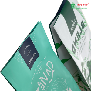 Venta al por mayor Haplast 250G logotipo impreso personalizado Color plástico fondo plano bolsas de café embalaje con válvula y cremallera - Product Image 4