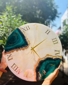 HORLOGE MURALE EN RÉSINE EPOXY GLITTERS Résine EPOXY Salon meilleur qulatiye Meubles Décoration intérieure Horloge murale personnalisée meilleur - Product Image 4