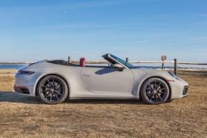 2022 911 Carrera Cabriolet 379 ch Turbo Flat-6, Pack Premium, Système d'échappement sport, Non modifié - Product Image 3