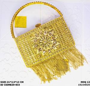 Clutch de Metal Hecho a Mano por Craftstages International, Diseño de Corazón con Perlas, para Bodas, con Solapa, Forro de Satén y Capacidad para Anillos - Product Image 4