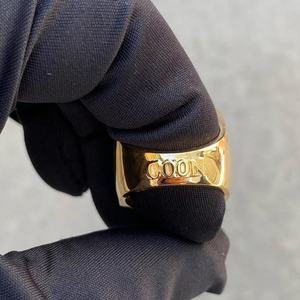 Anillo de Plata de Ley 925 con Baño de Rodio, con Letra Personalizada Incrustada con Diamantes de Moissanita VVS, Brillante y de Alto Brillo, para Uso Unisex - Product Image 2