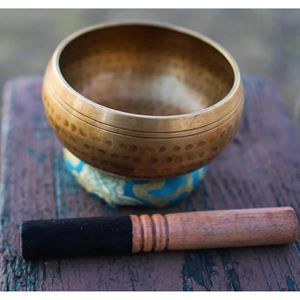 Cuenco Tibetano de Acero Inoxidable Pulido Elegante, Tono Suave, Hecho a Mano, para Meditación, Yoga, Sanación con Sonido, Relajación, Concentración y Equilibrio - Product Image 1