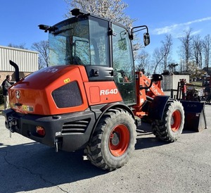 Cargadora de ruedas 2022 Kubota R640 con rendimiento inteligente Fuerza compacta Marca Parker Componentes de núcleo de cilindro hidráulico - Product Image 1