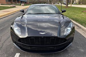Aston Martin DB11 Coupé 2020 Usado en Excelentes Condiciones - Product Image 2