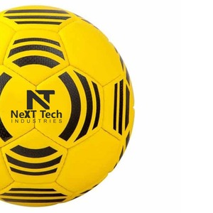 Tech Industries Ballon d'entraînement de football Matériau PU à des fins d'entraînement avec un design personnalisé et un logo personnalisé - Product Image 2