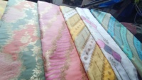 Tissus en polyester tissé sur mesure, imprimés, à grammage moyen, pour vêtements féminins, doublures de rideaux et sacs, destinés aux créateurs de mode