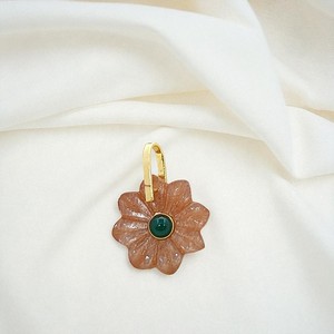 Colgantes de talla de flor de piedra lunar blanca oro Vermeil 925 Plata 18mm doble piedra encantos hechos a mano venta al por mayor joyería de piedras preciosas - Product Image 2