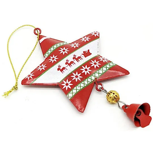 Etoile à suspendre en métal incurvé et petite cloche rouge décorée de motifs de Noël à accrocher pour décorer votre maison - Product Image 1
