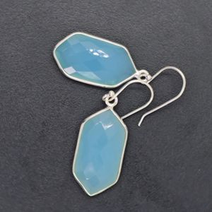 Elegantes pendientes de Calcedonia en plata 925 Joyas de piedras preciosas colgantes hechas a mano - Product Image 1