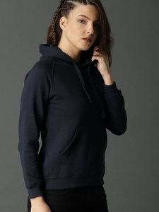 Vente en gros, prix bas, nouveau sweat à capuche uni pour femme, logo personnalisé, surdimensionné, 100% coton molletonné, écologique, toutes tailles - Product Image 2