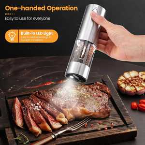 Juego de 3 Molinillos Eléctricos de Alimentos de Acero Inoxidable con Luz LED y Base de Carga Tipo C para Moler Sal y Pimienta - Product Image 4