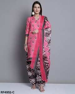 Ensemble Kurti en coton à la mode pour femmes Motifs floraux et abstraits avec options de taille Vêtements ethniques légers pour l'exportation et les cadeaux - Product Image 3