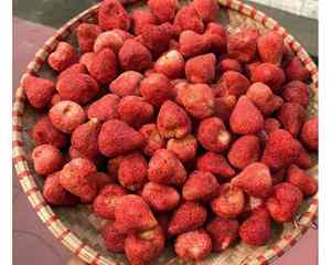 สตรอเบอร์รี่อบแห้งจำนวนมากในเวียดนามสำหรับใช้ในเบเกอรี่และ99GD ผลิตขนม - Product Image 3