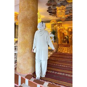 Conjunto de Pantalones Cortos de Dos Piezas de Lujo con Adornos de Piedras Brillantes, Talla XS, Traje para Uso Diario con Decoración de Diamantes de Imitación, Producto Nuevo - Product Image 4