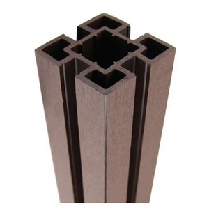 Poteaux en aluminium de longueur personnalisée pour les projets de construction extérieurs modernes - Product Image 1