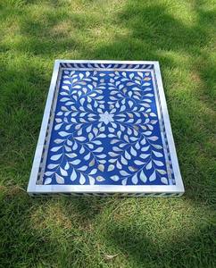 Plateau de service rectangulaire en incrustation d'os en bois naturel fabriqué à la main de qualité supérieure pour les restaurants à domicile et les hôtels de l'Inde. - Product Image 1