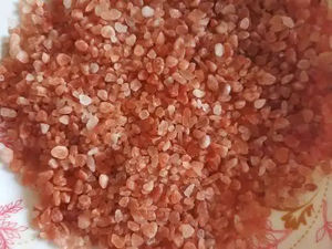 เกลือหิมาลัยสีชมพูเข้มเกลือสินเธาว์ที่บริโภคได้จากธรรมชาติเกลือหิมาลายัน3ถึง5มม. บรรจุได้ตามต้องการ1-50กก. จากปากีสถาน - Product Image 3