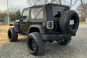 Jeep Wrangler Sport 4x4 2015 Usado, Transmisión Manual de 6 Velocidades, Modificaciones Todoterreno - Product Image 4