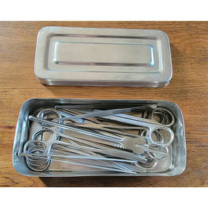 Kit de 12 instruments chirurgicaux manuels de dissection et de suture en acier inoxydable avec boîte – Idéal pour étudiants en médecine, vétérinaires et infirmiers 2026 - Product Image 3