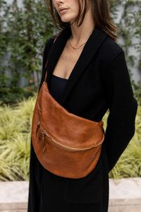 Bolso bandolera de cuero con acabado vintage Ravello - Product Image 3