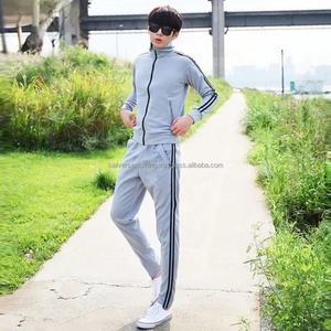 Vêtements de sport grande taille avec logo d'hiver personnalisable de haute qualité pour hommes, survêtement 2 pièces en polaire à fermeture éclair, dernier modèle respirant 100% coton - Product Image 4