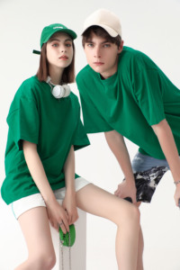 Verano recomendado alta calidad sólido 100% hombres y mujeres pueden ser venta al por mayor y logotipo personalizado bordado impresión camiseta para hombres - Product Image 4