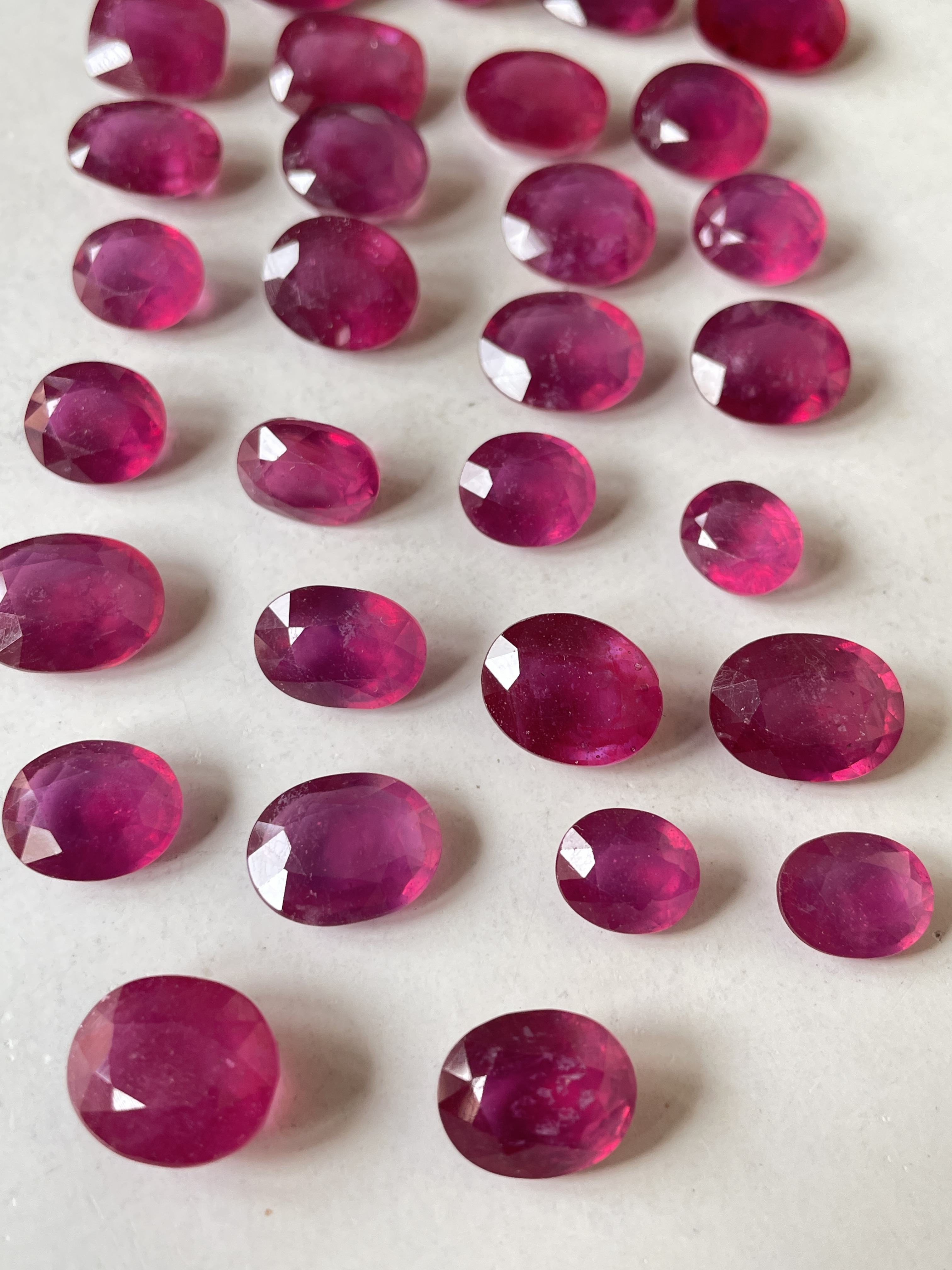 สีชมพูแดง