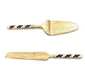 Juego de servidor de cumpleaños de madera ecológica con mango de mimbre, cuchillo para pastel y juego de servidor con diseño atractivo - Product Image 1