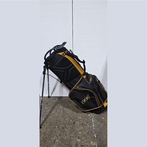 กระเป๋ากอล์ฟ Alpha Phi Alpha Fraternity Inc. กระเป๋ากอล์ฟ ALPHA สีดำและสีทองโบราณ - Product Image 5