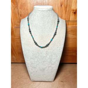 Collar Hecho a Mano con Turquesa Kingman y Plata de Ley, Estilo Navajo, Joyería Cultural Coleccionable - Product Image 3