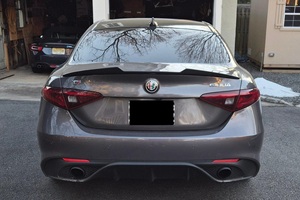 2022 R0ME0 Giulia Veloce Low Mileage Turbo Engine Automatic Transmission <b>Panoramic</b> Sunroof LED Headlights Ready to Ship - Product Image 5